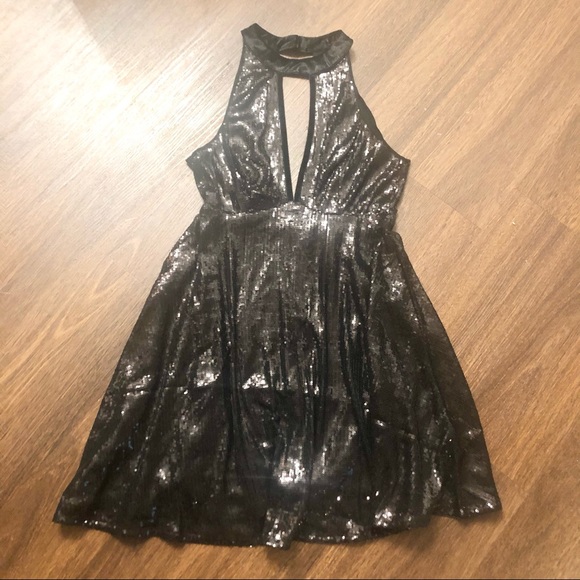 Raga After Dark High Neck Sequin Dress - Picture 4 of 12